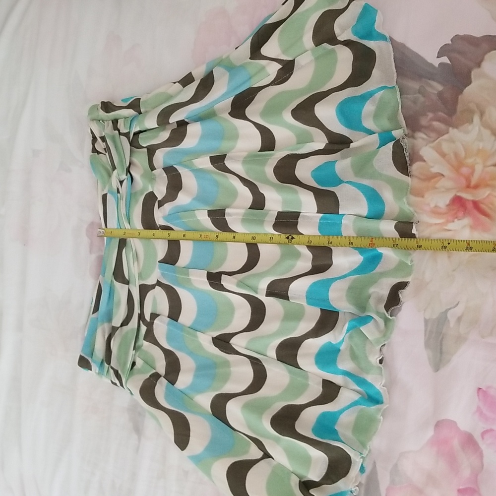 Groovy Bebe spring skirt (M) - Picture 4 of 9
